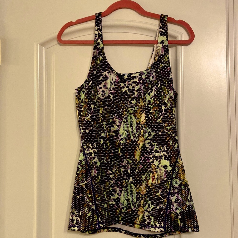 Lululemon tank top with inside bra top